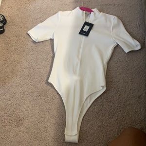 FASHIONNOVA BODY SUIT SIZE MEDIUM